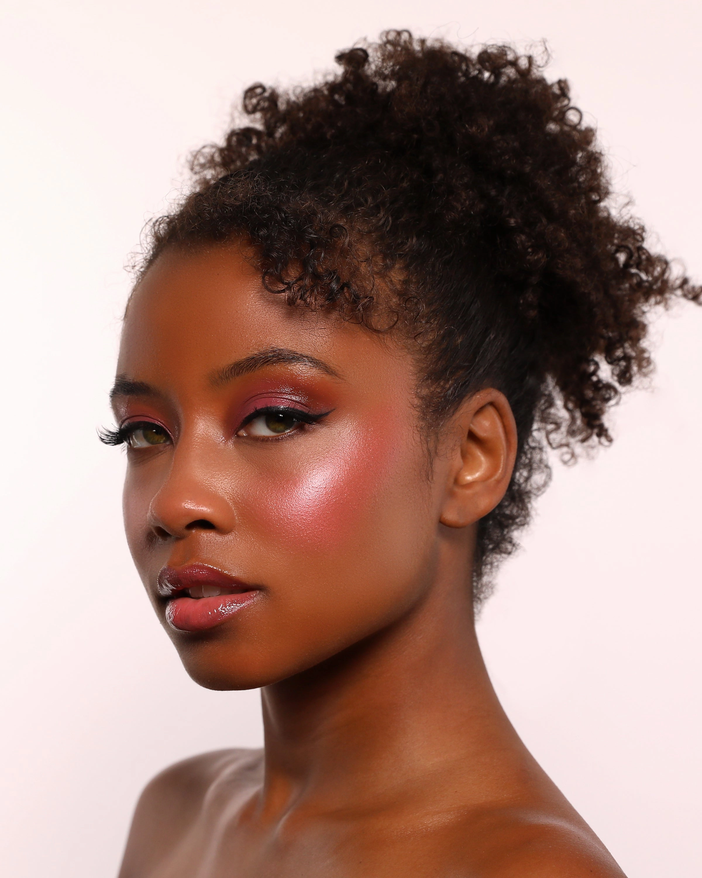 Love Steady Shimmer Blush (002, So Lucky)