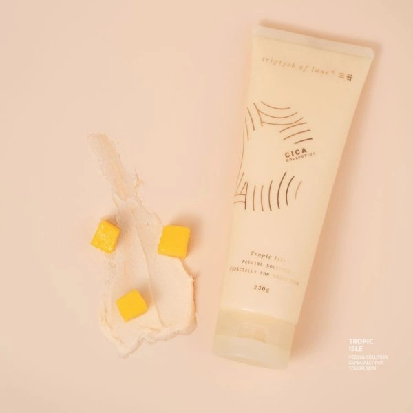 TRIPTYCH OF LUNE CICA Acid Brightening Body Scrub
